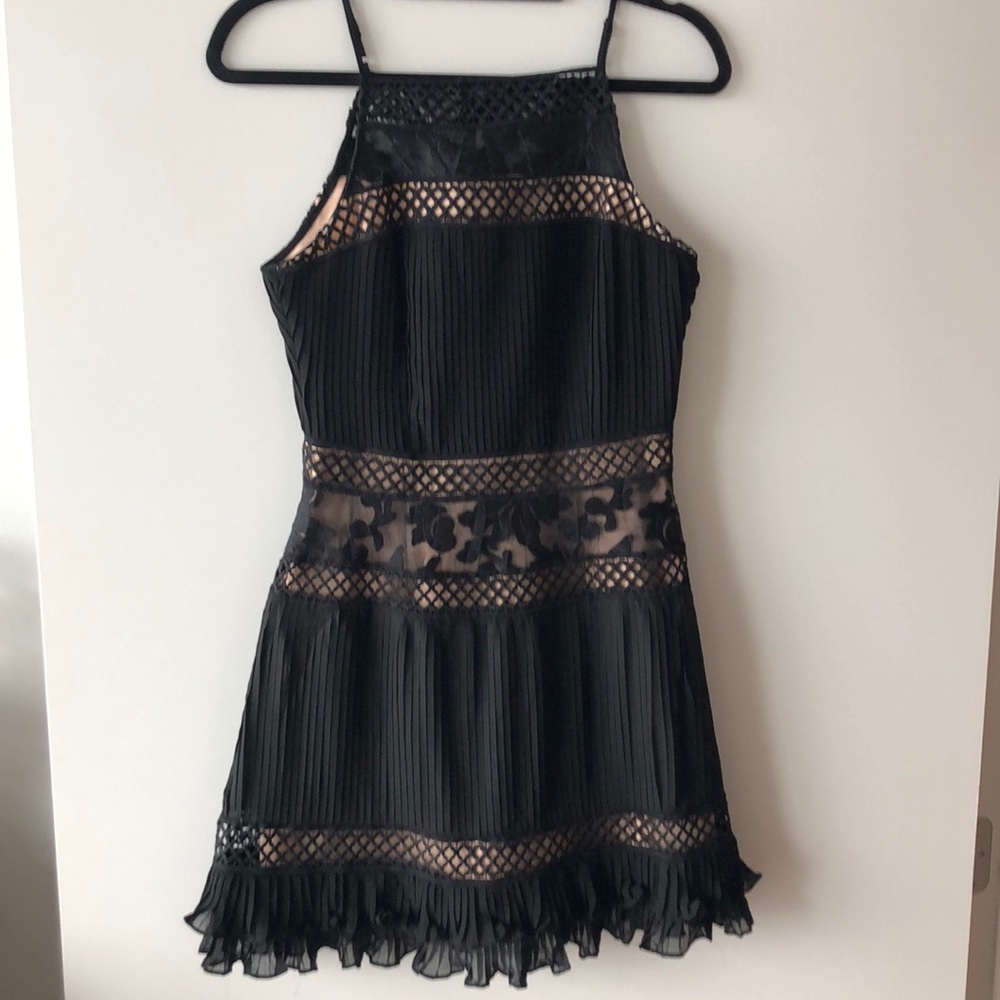 Adelyn Rea Nia Pleated A-lined Dress - Black - Picture 4 of 8